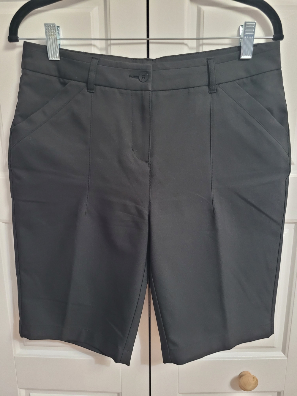 PING SensorCool Women’s Black Bermudas Shorts - Size 10 - Like New